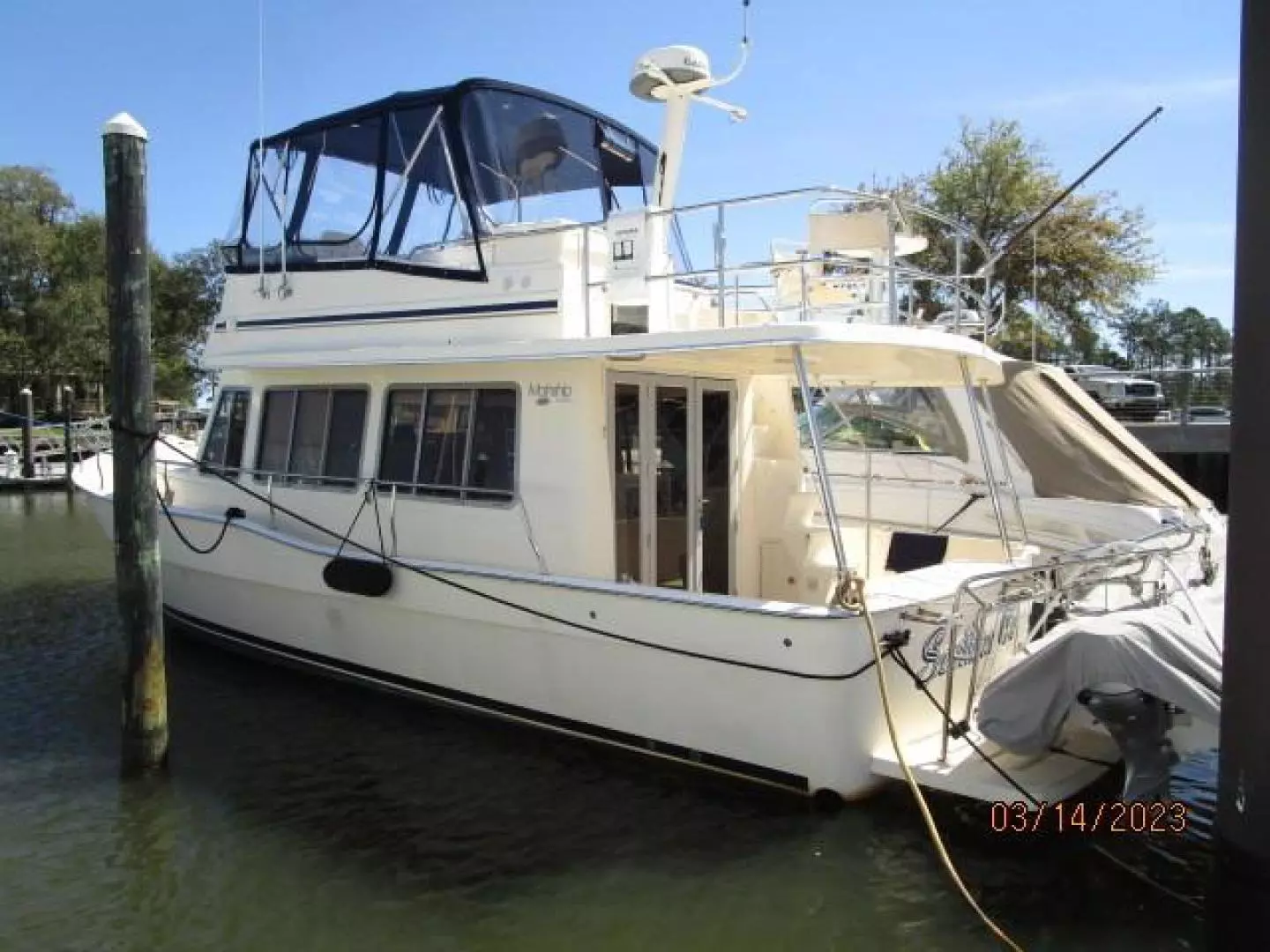 Southern C's 2004 Mainship 400 40 ft Trawlers for sale