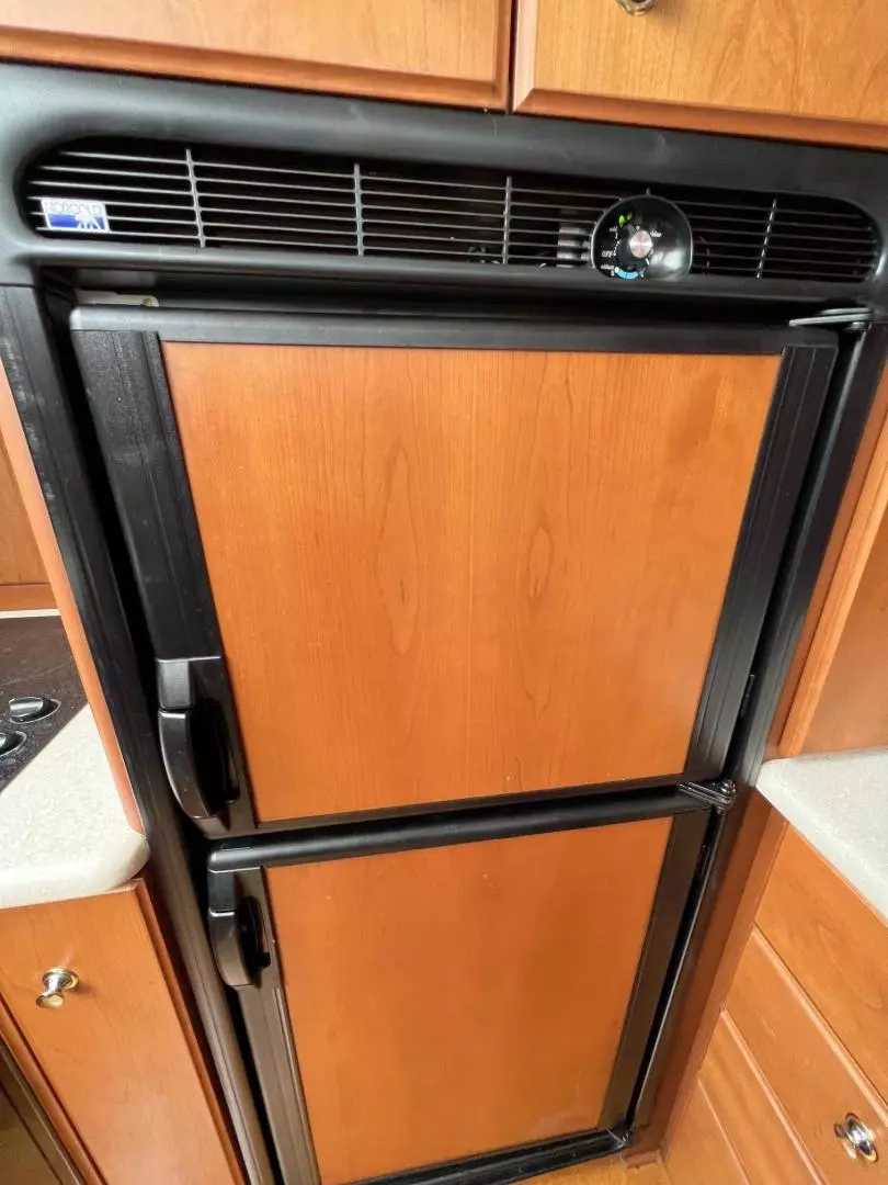 The Good Stuff 39ft Silverton Yacht For Sale The Good Stuff 39ft Silverton Yacht For Sale