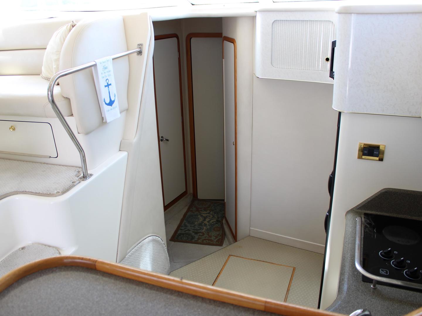 Positive Space 41ft Sea Ray Yacht For Sale