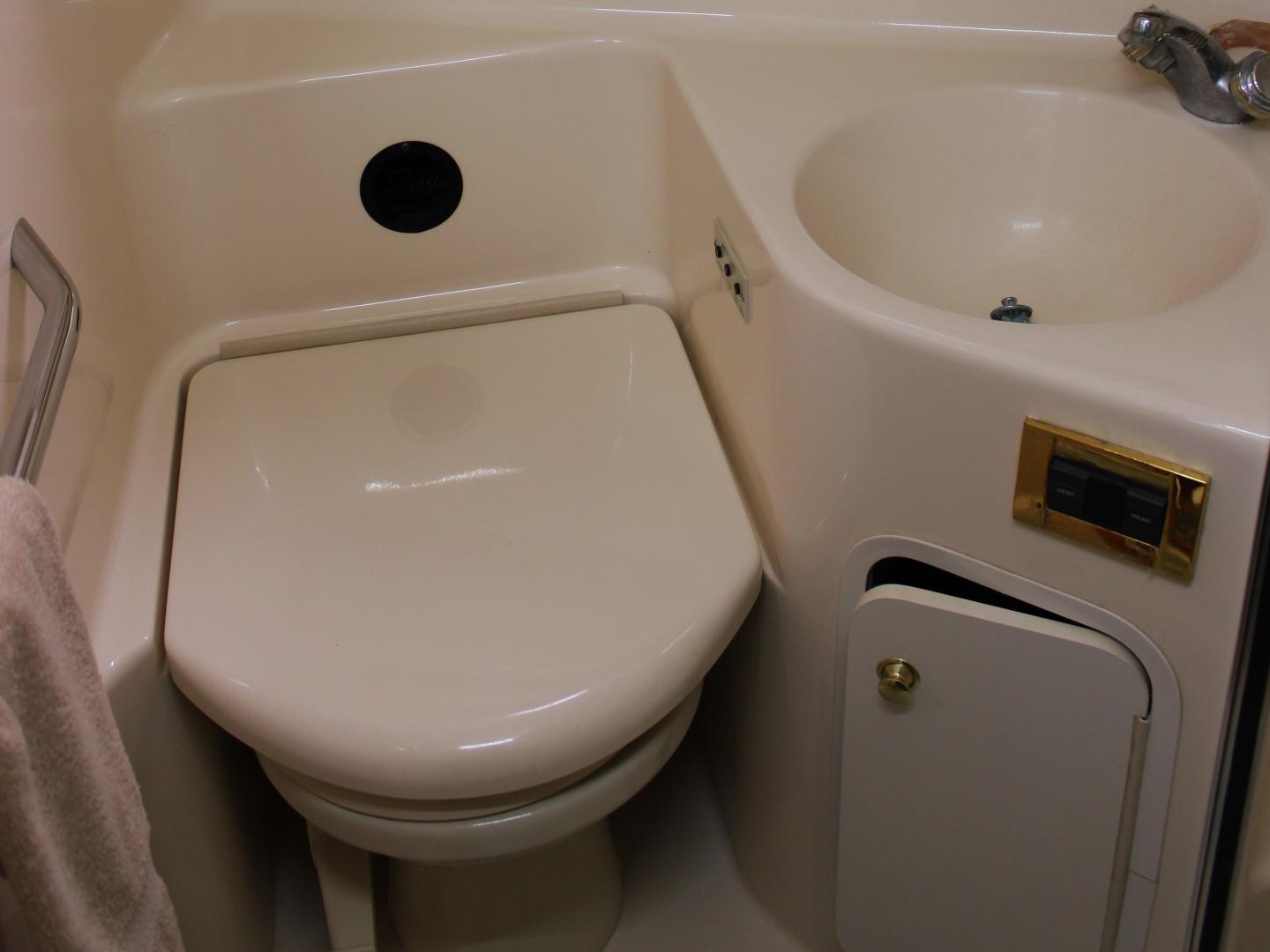 Positive Space 41ft Sea Ray Yacht For Sale