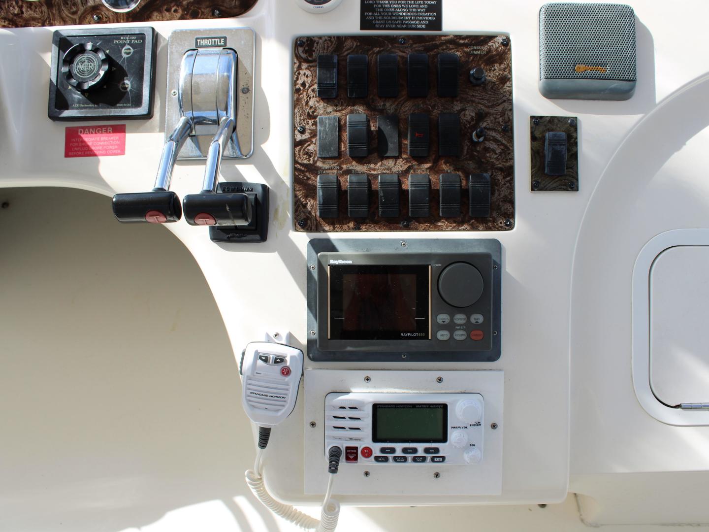 Positive Space 41ft Sea Ray Yacht For Sale