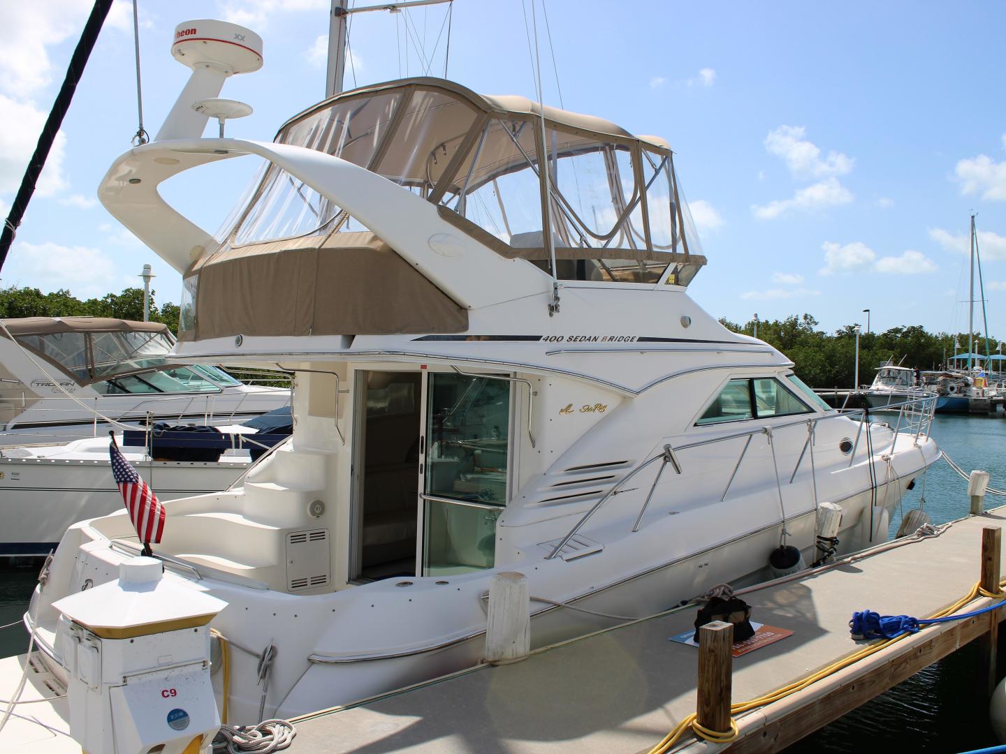 Positive Space 41ft Sea Ray Yacht For Sale