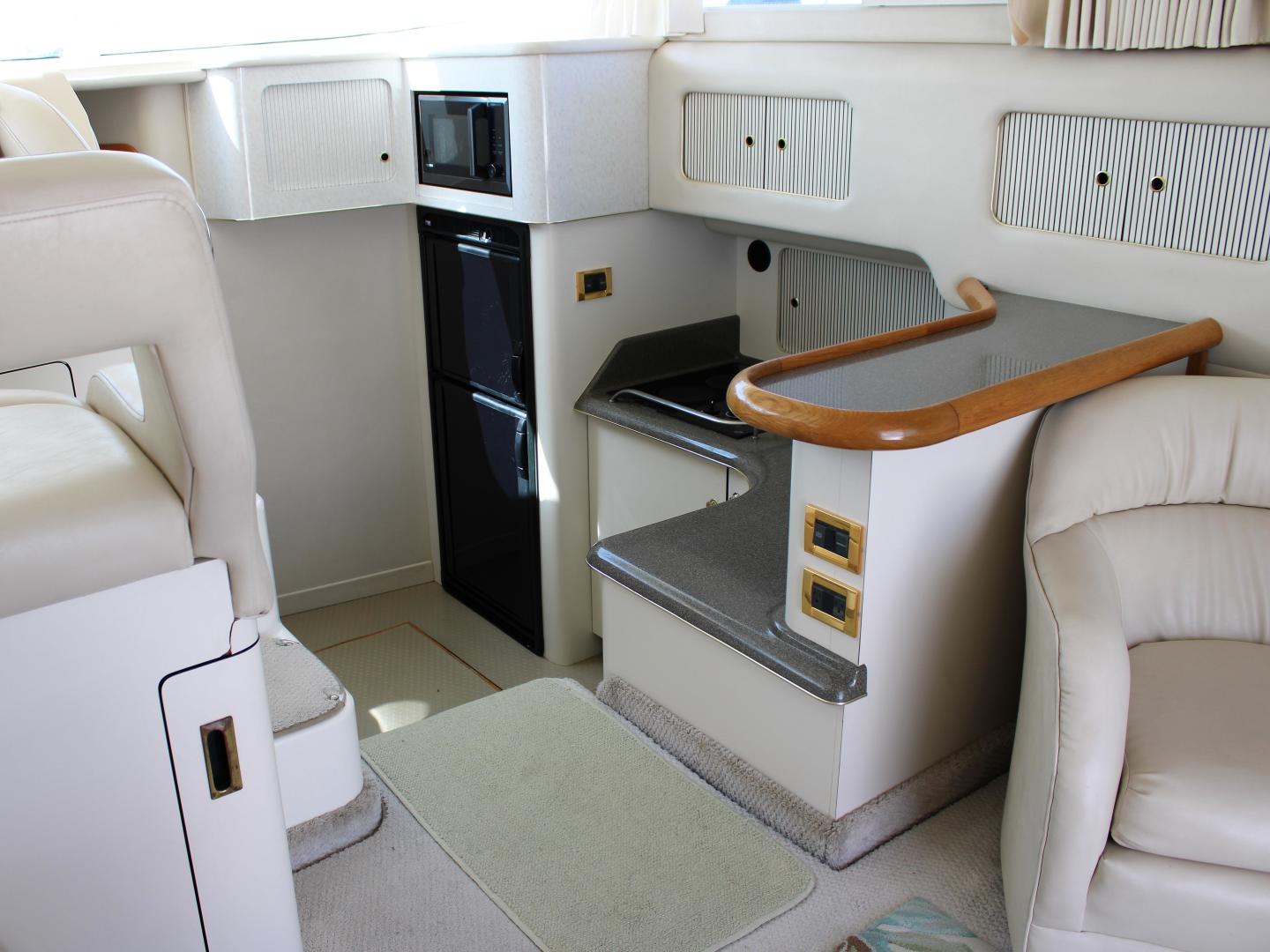 Positive Space 41ft Sea Ray Yacht For Sale