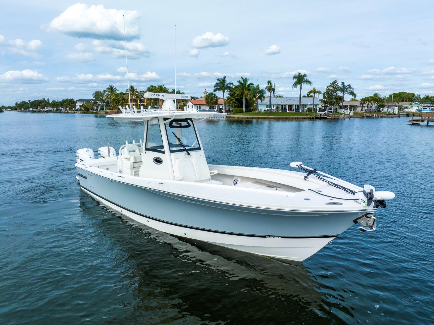 31ft Regulator Yacht For Sale