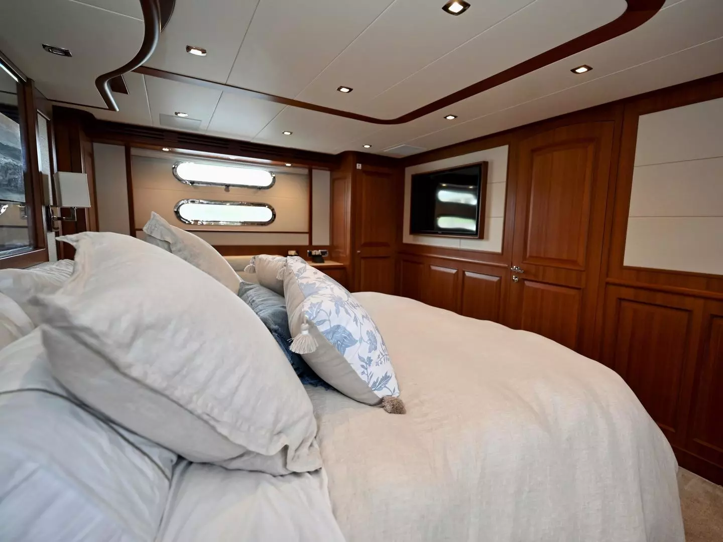 Hampton 658L Endurance LRC Yacht For Sale