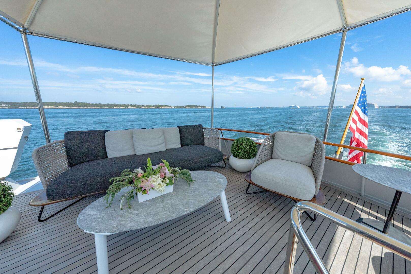 Upper Flybridge Lounging Area 