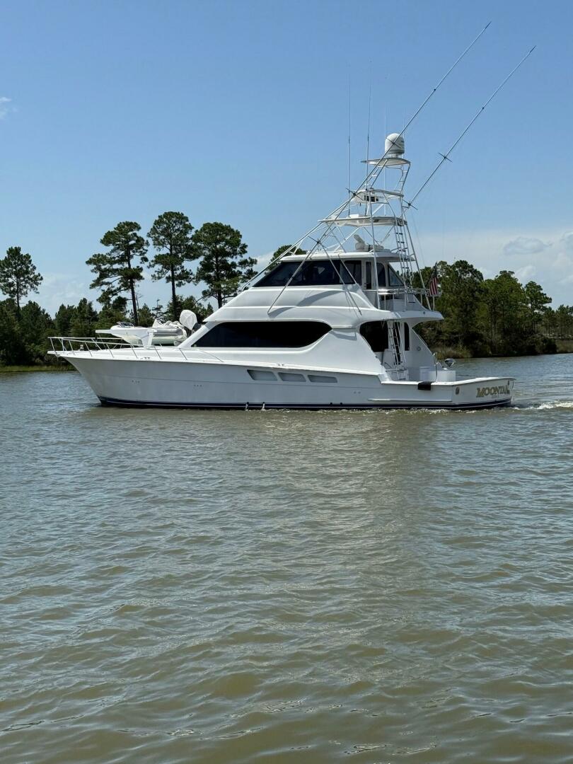 MoonTan 65ft Hatteras Yacht For Sale