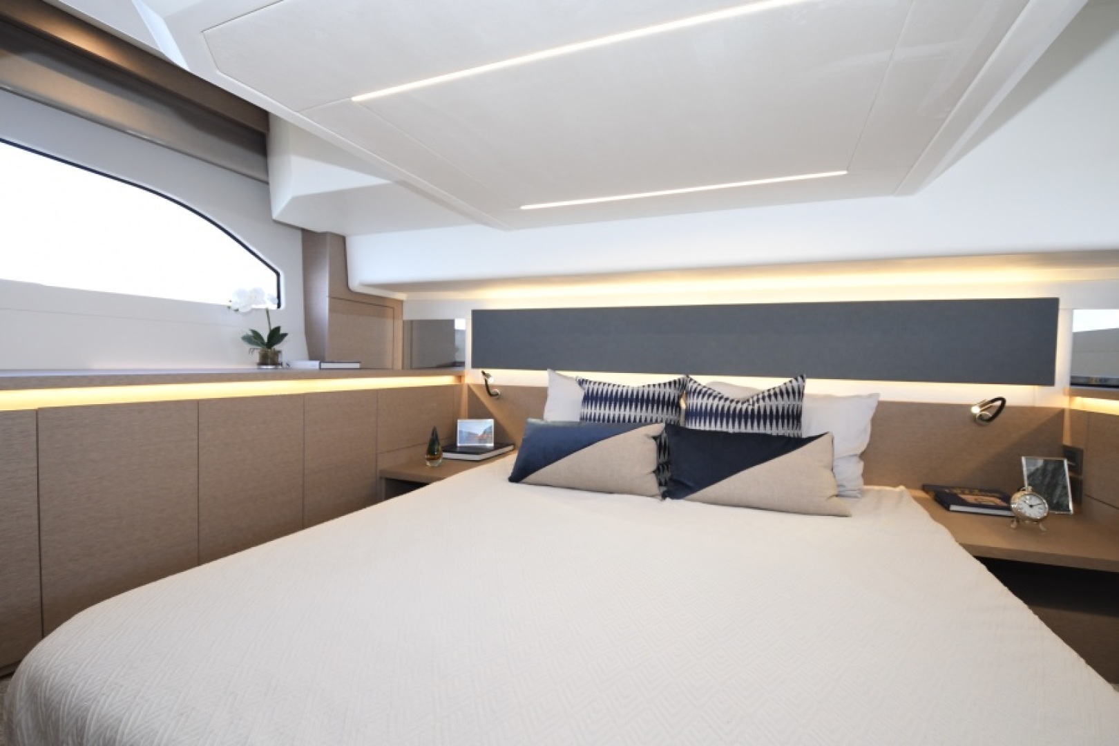 Next Waypoint 42ft Prestige Yacht For Sale