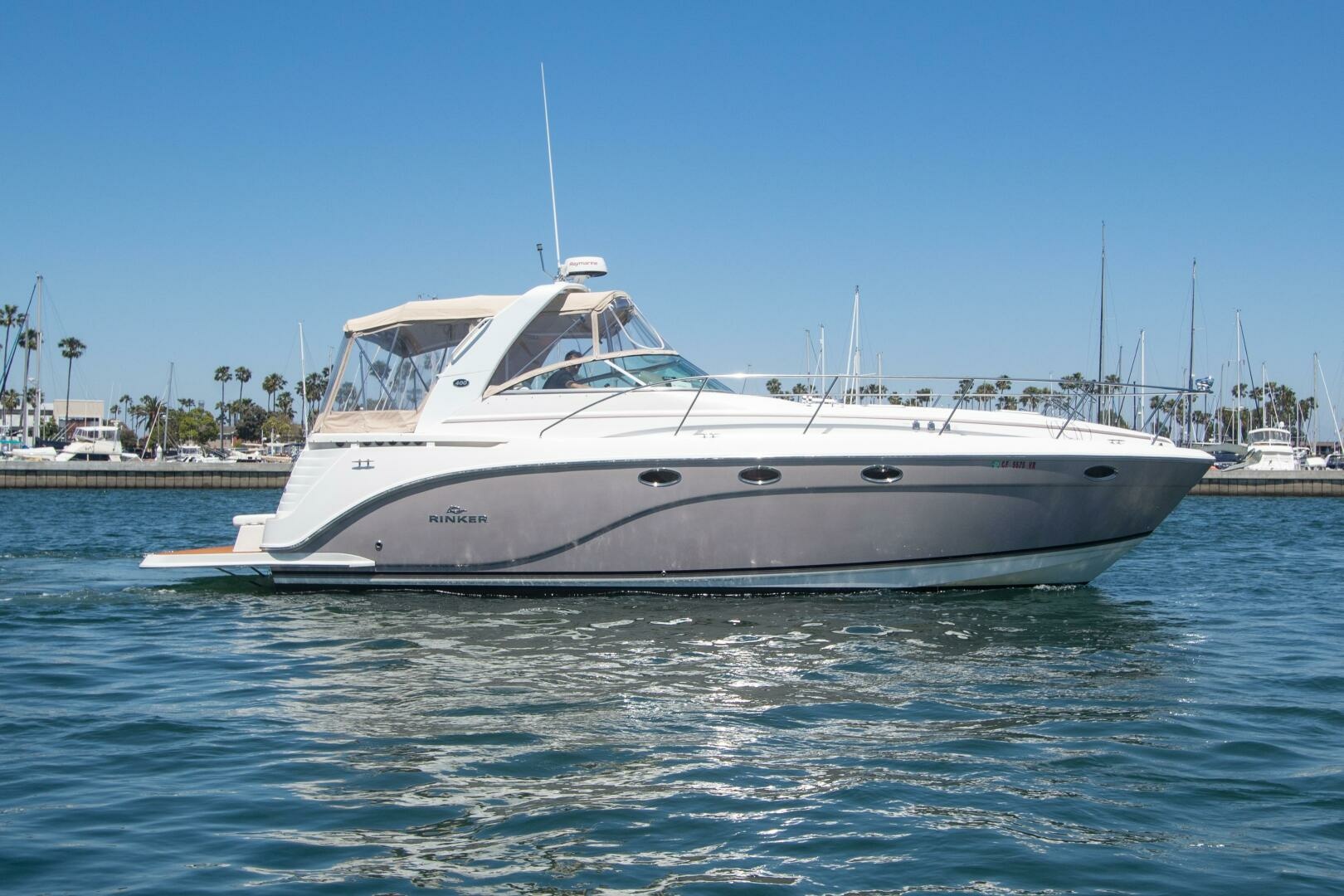 No Name 40ft Rinker Yacht For Sale