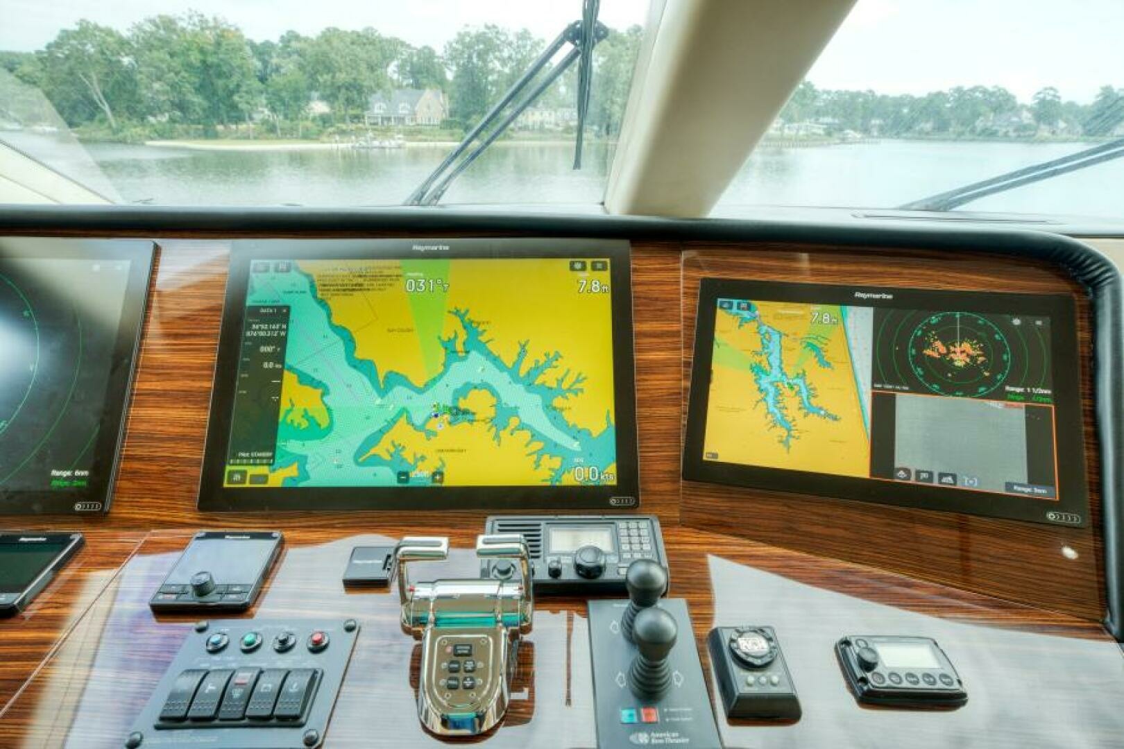 MAJESTIK 80ft Hatteras Yacht For Sale