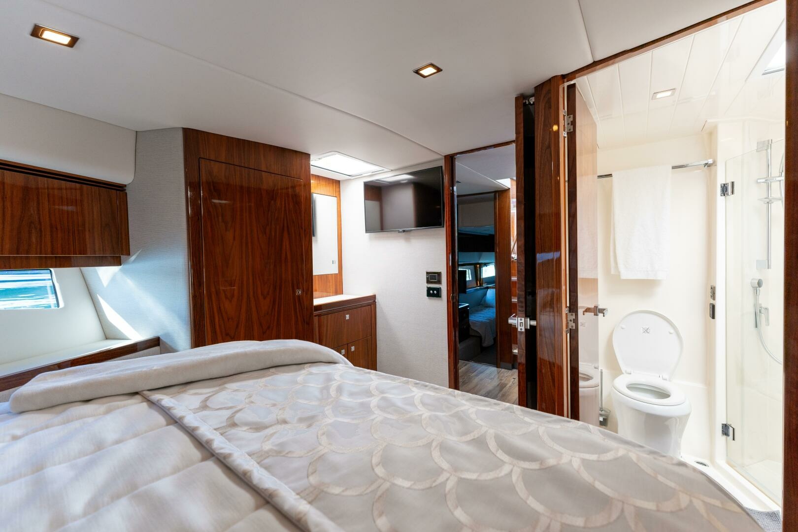 VENTURES64 48ft Riviera Yacht For Sale