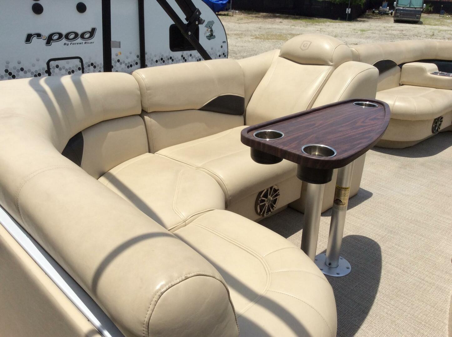 25ft Aqua Patio Yacht For Sale