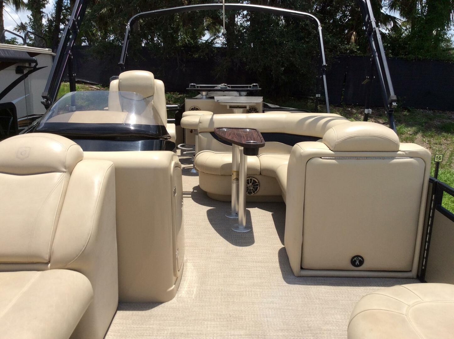 25ft Aqua Patio Yacht For Sale