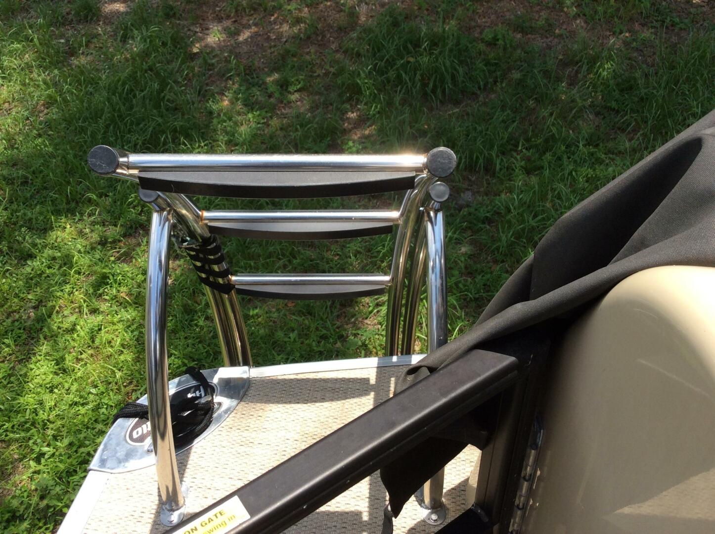 25ft Aqua Patio Yacht For Sale