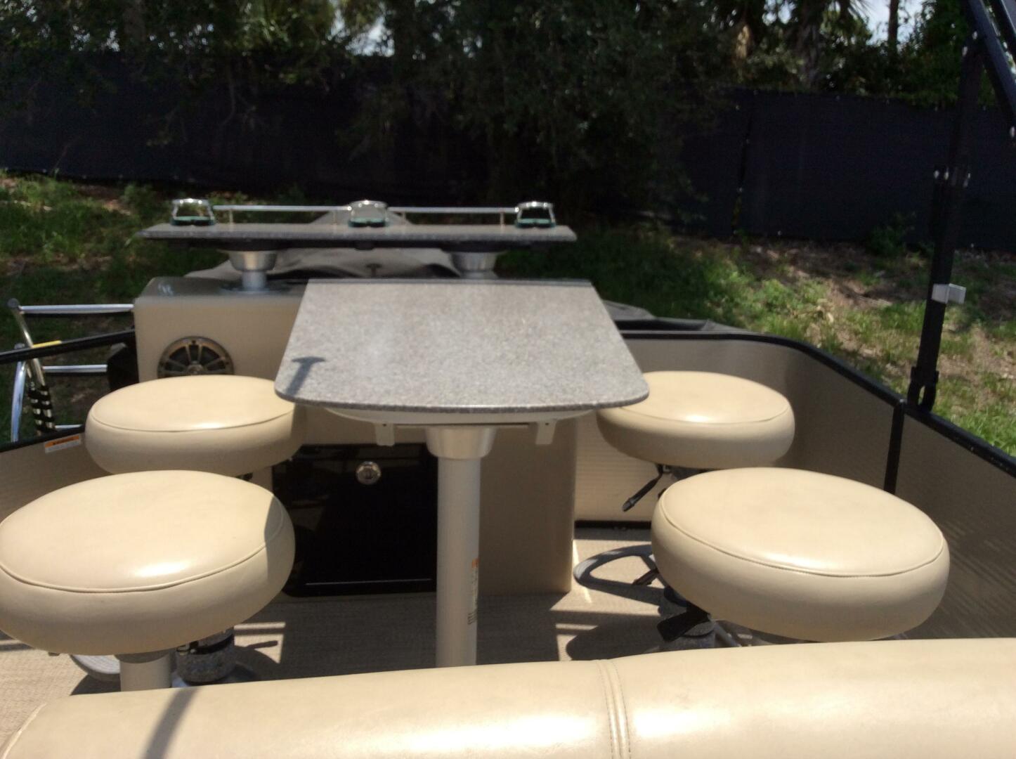 25ft Aqua Patio Yacht For Sale