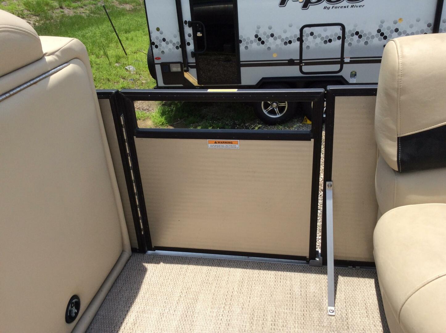 25ft Aqua Patio Yacht For Sale