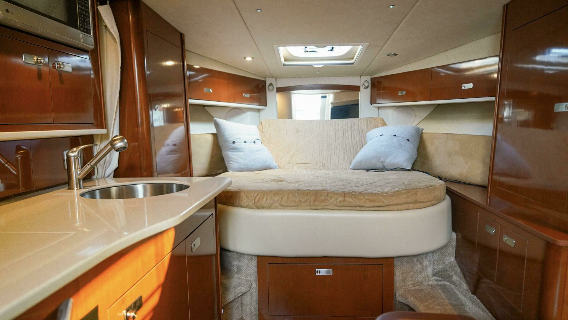 Sea Ray 350 Sundancer Yacht For Sale