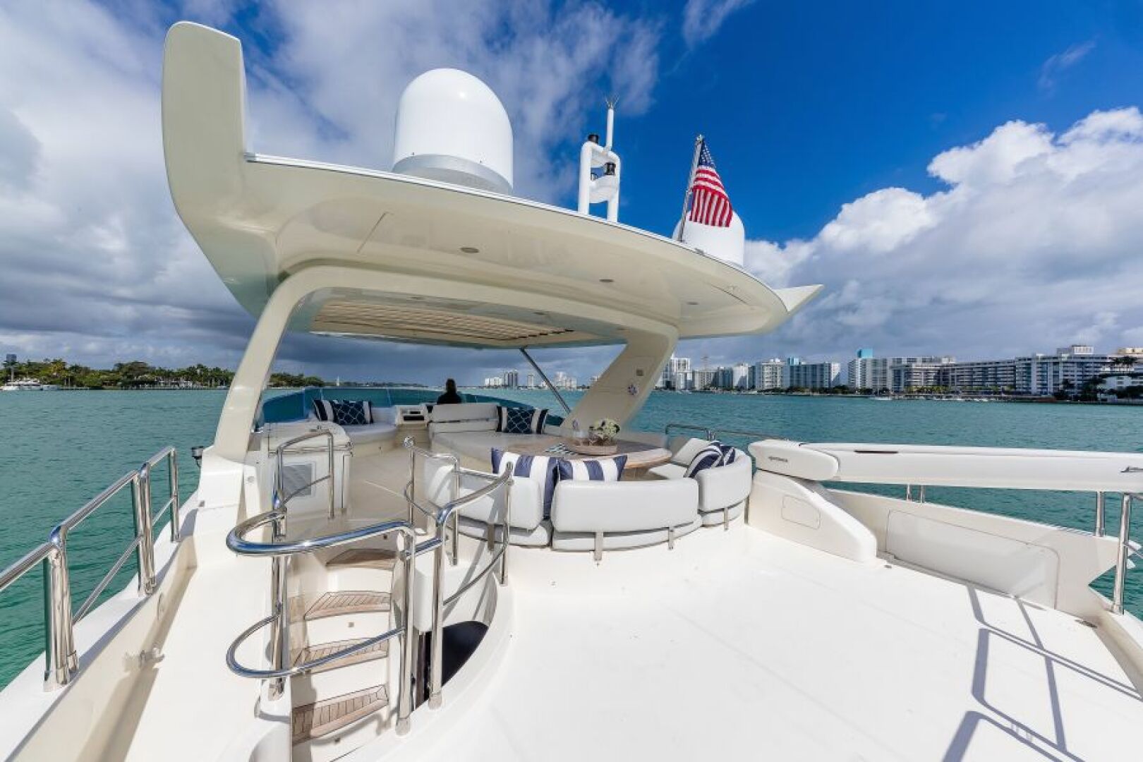 Minimal Risk 75ft Azimut Yacht For Sale