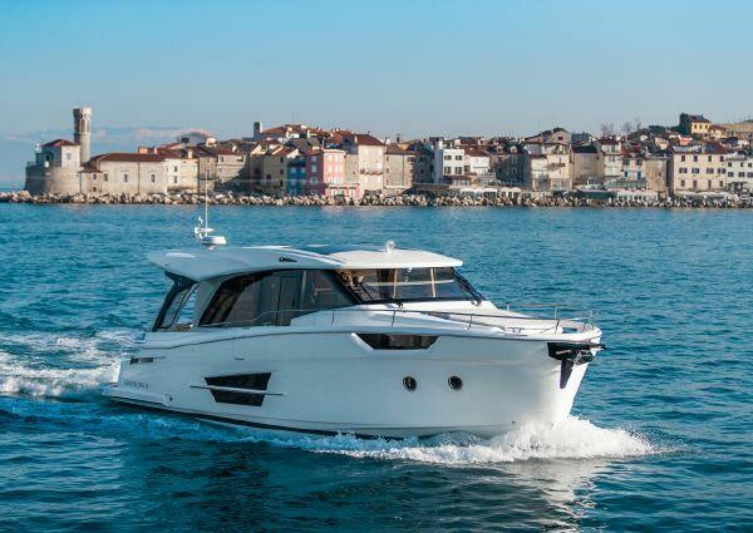 Greenline 45 Coupe Hybrid - Photo 22
