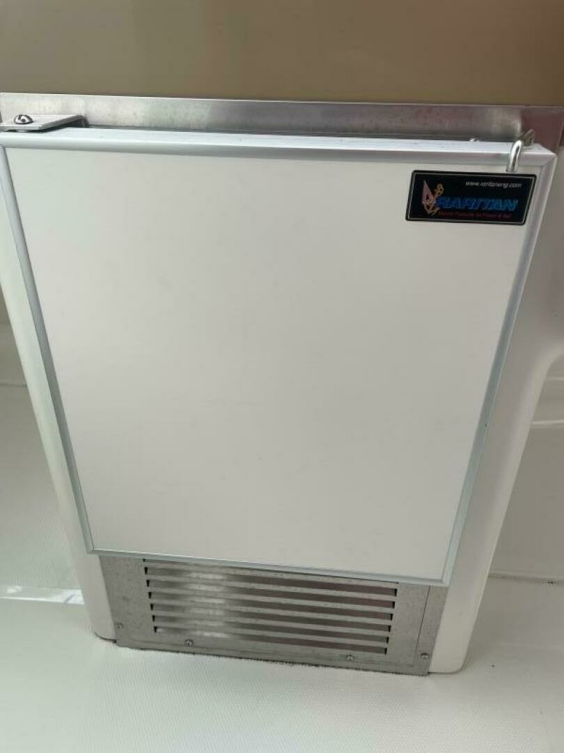 CANNONBALL 36ft Carver Yacht For Sale CANNONBALL 36ft Carver Yacht For Sale