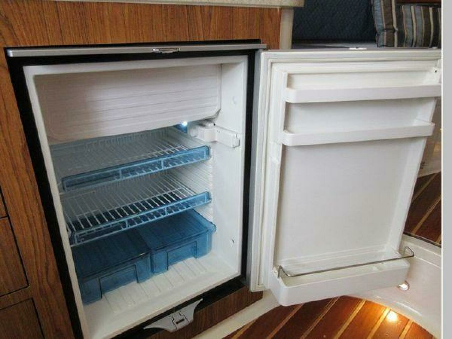 Y Worry 34ft Pursuit Yacht For Sale Y Worry 34ft Pursuit Yacht For Sale