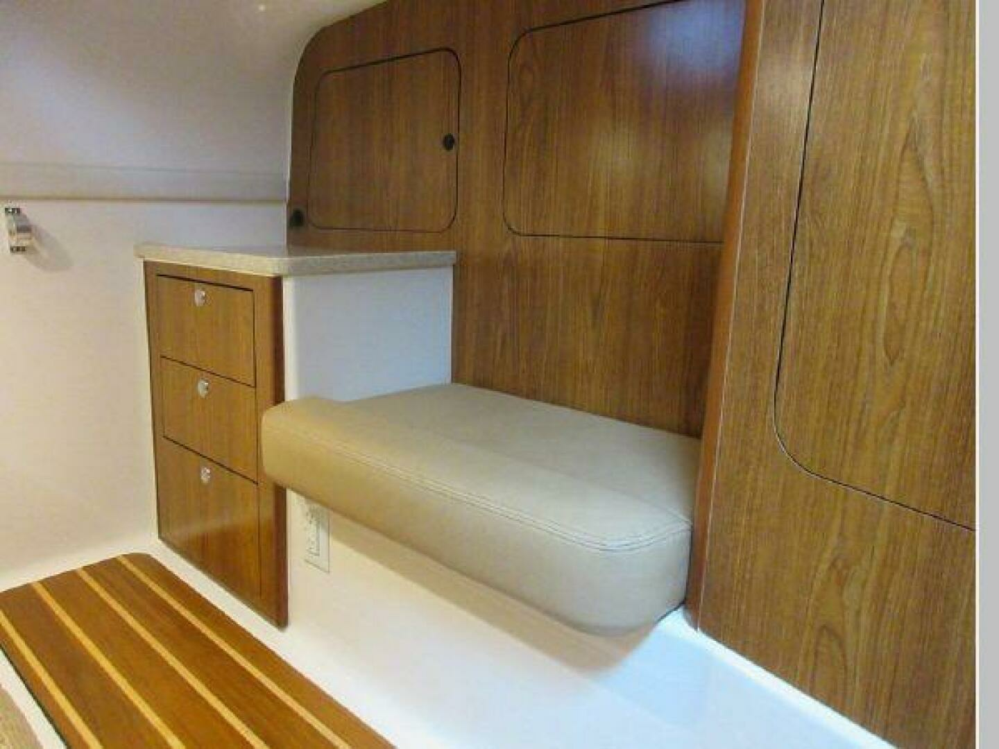 Y Worry 34ft Pursuit Yacht For Sale Y Worry 34ft Pursuit Yacht For Sale