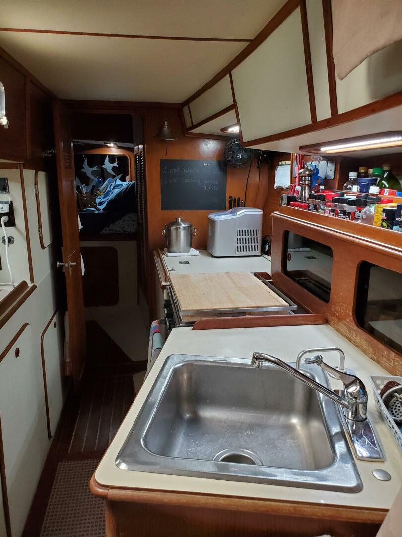 Chasin rsquo  Summer 37ft Irwin Yacht For Sale
