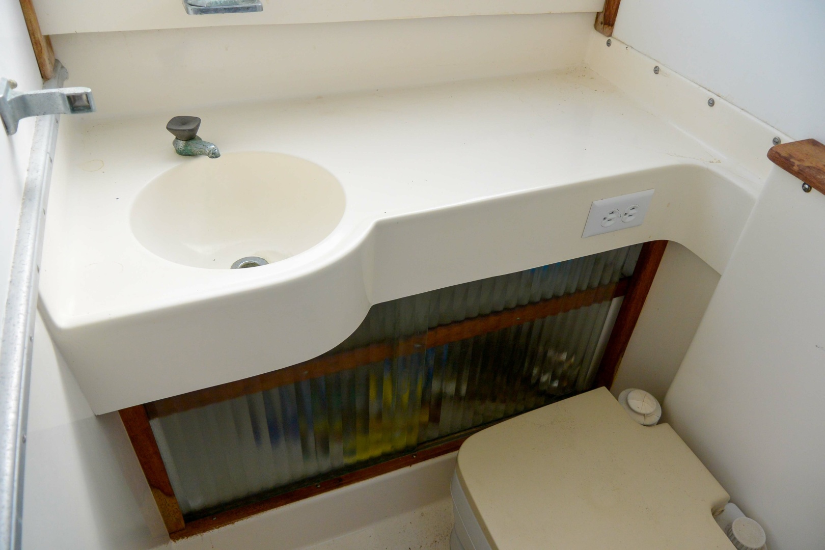 Head sink 