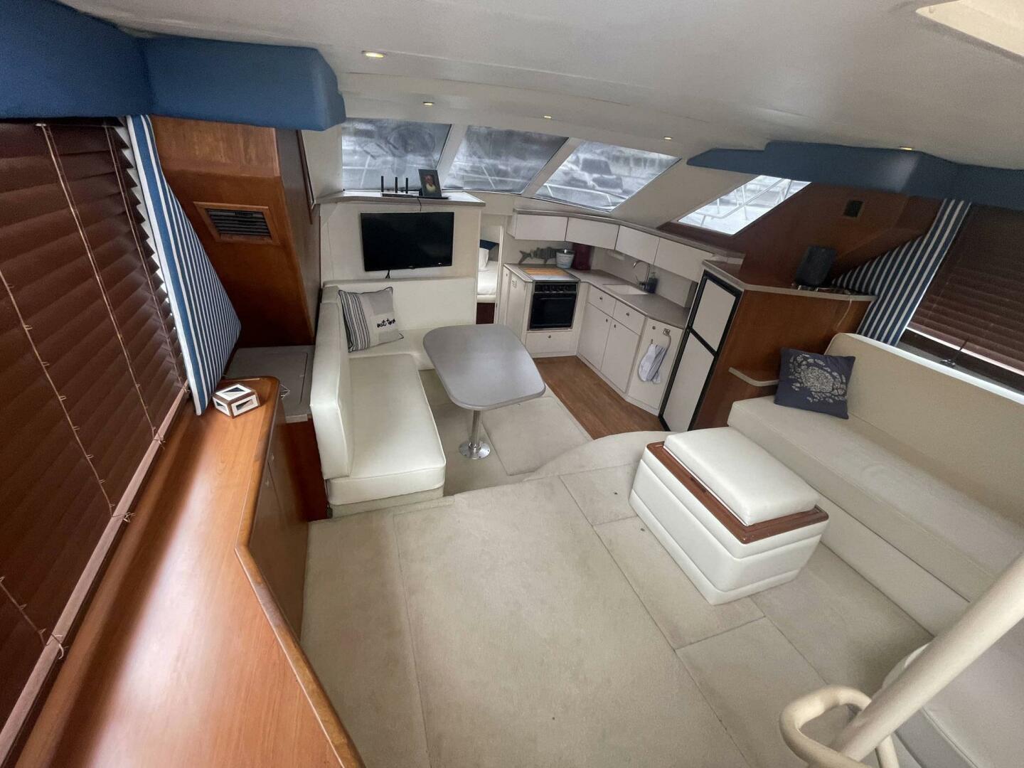 1996 Silverton 372 motor yacht