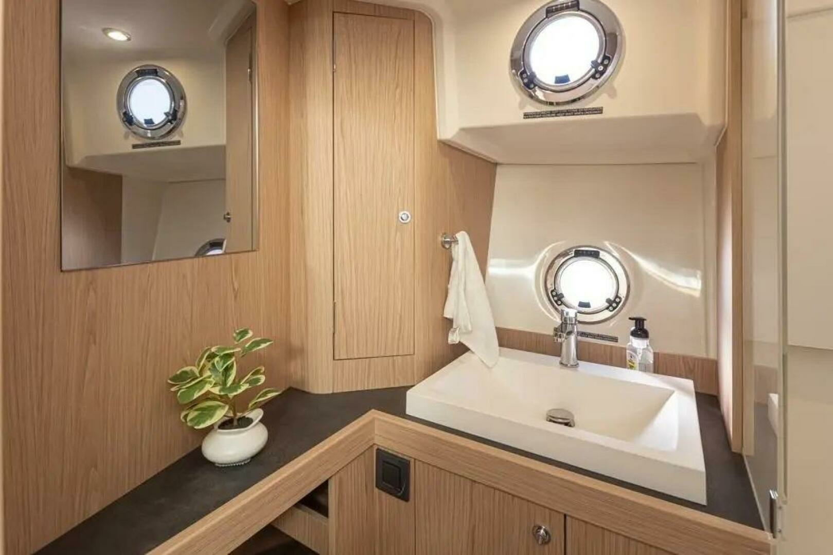 35' 2022 Swift Trawler 35 "La Bernacle" For Sale