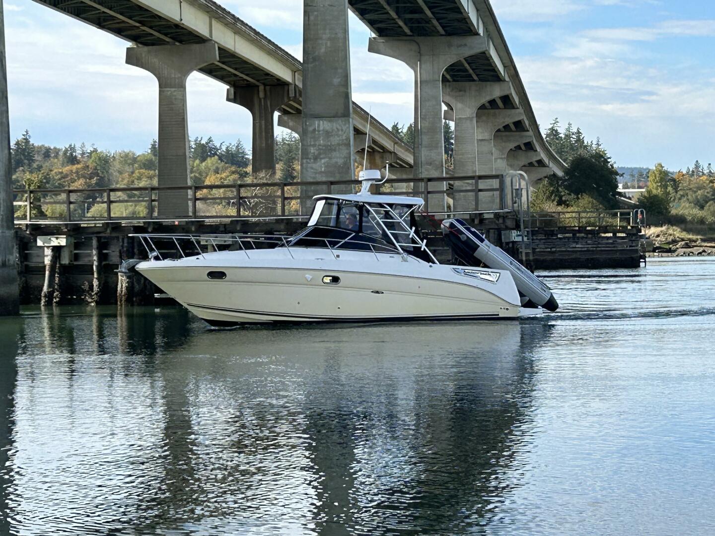 ALEXIS 29ft Sea Ray Yacht For Sale