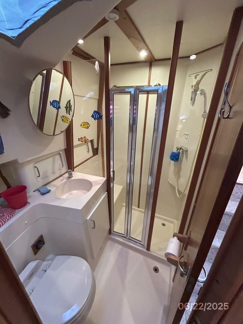 Yinzer 39ft Mainship Yacht For Sale