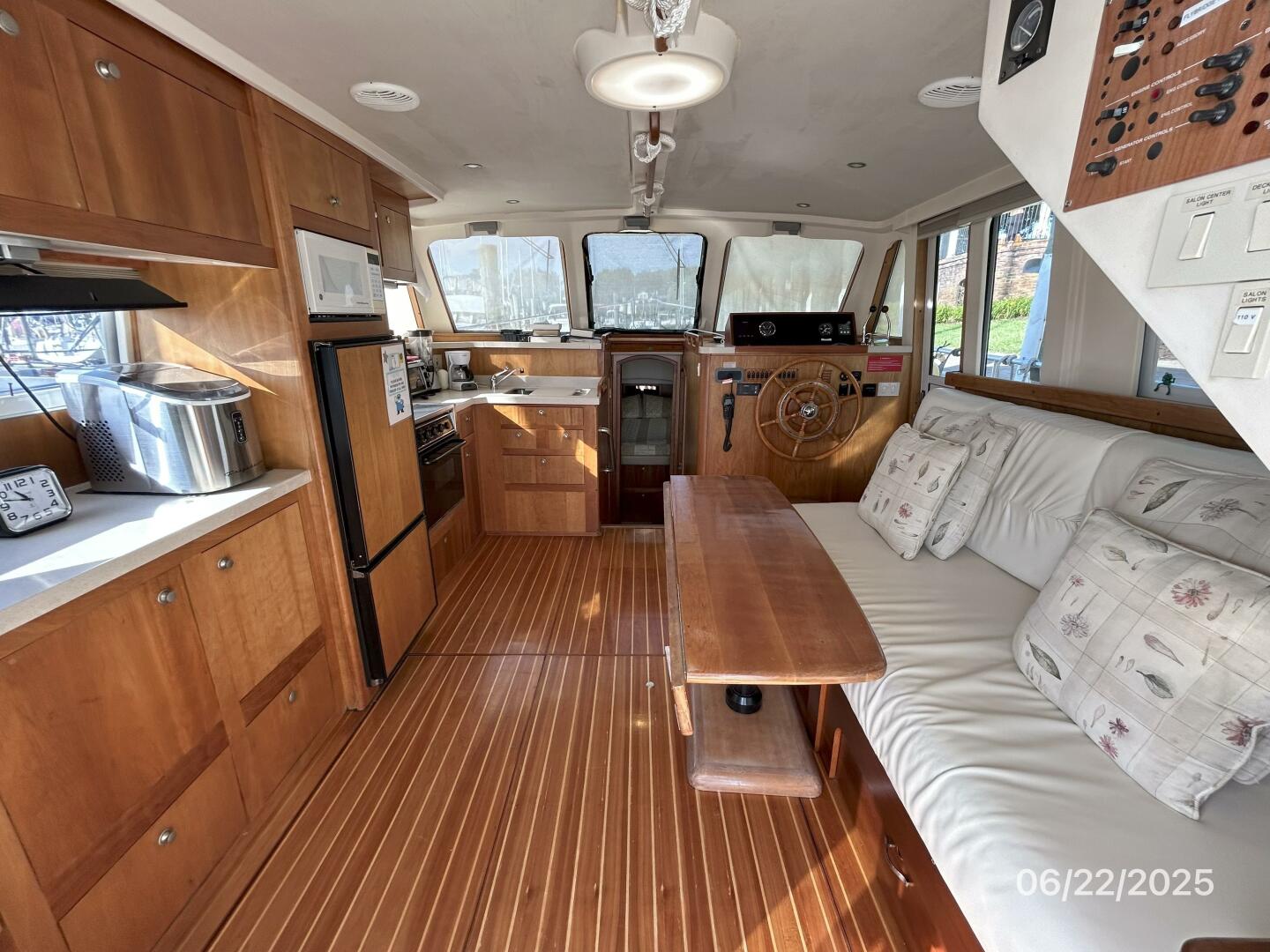 Yinzer 39ft Mainship Yacht For Sale