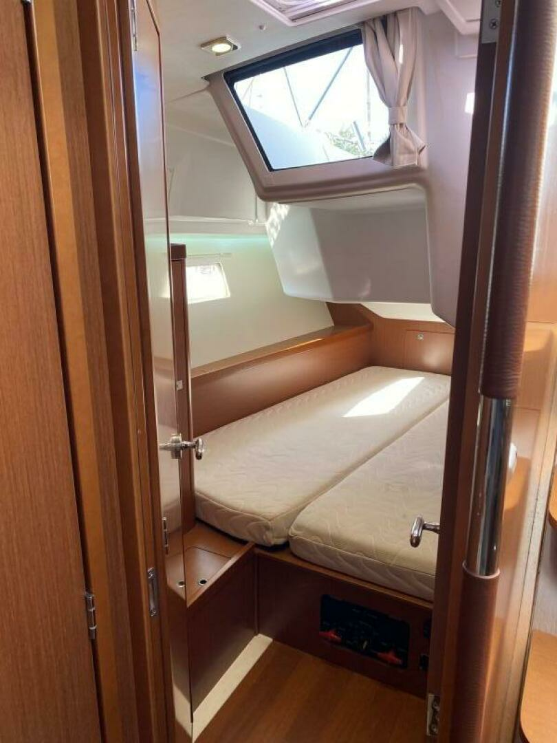 Cloud Nine 41ft Beneteau Yacht For Sale Cloud Nine 41ft Beneteau Yacht For Sale