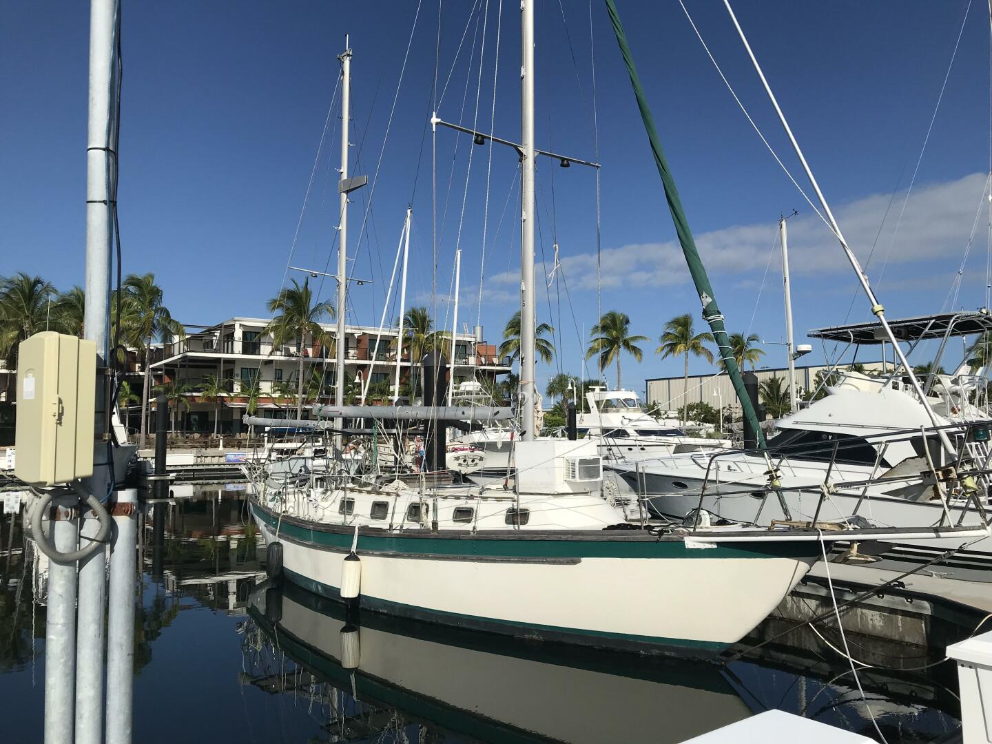 Karana 39ft Horizon Yacht For Sale