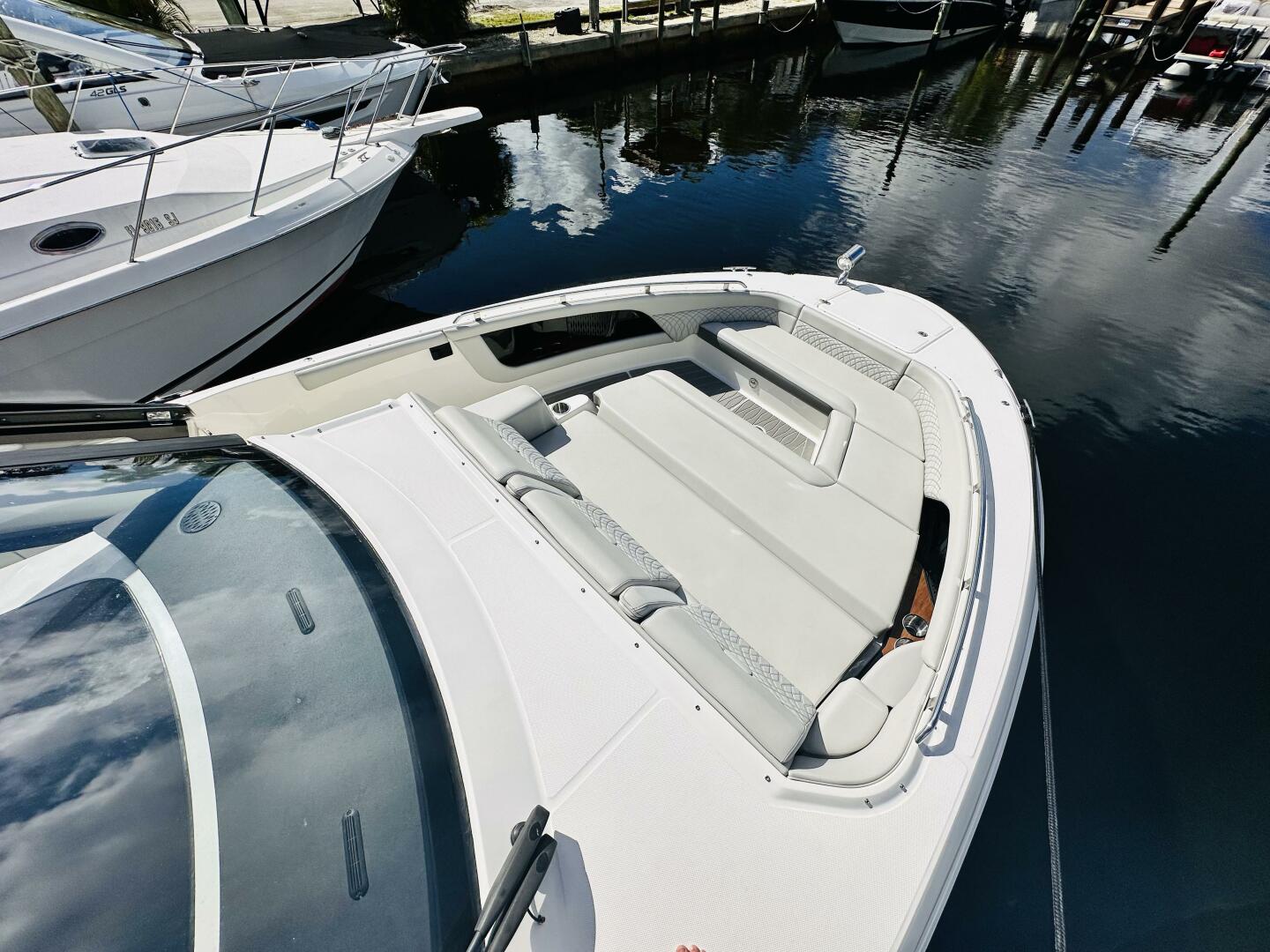 37ft Sea Ray Yacht For Sale