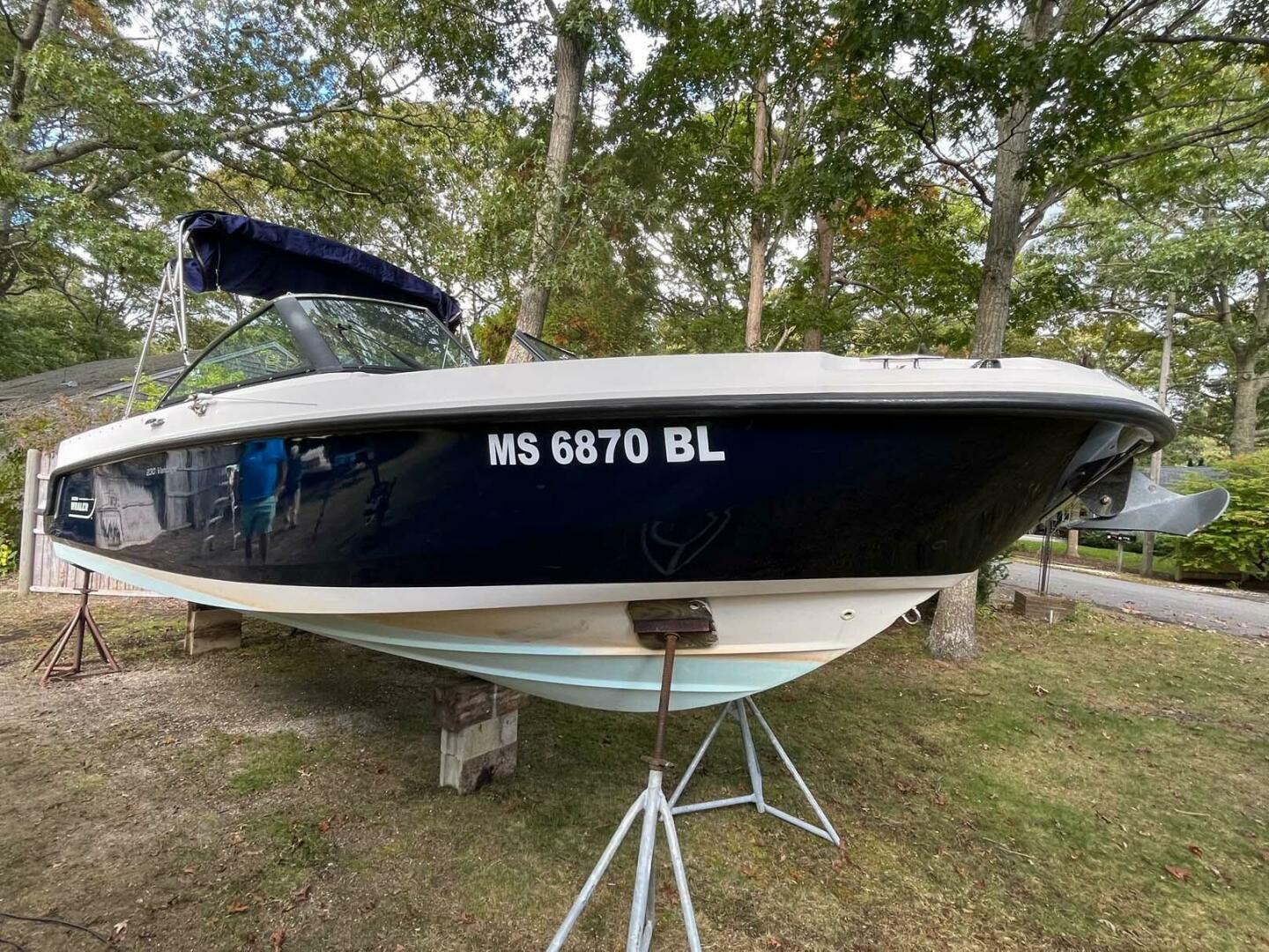 23ft Boston Whaler Yacht For Sale