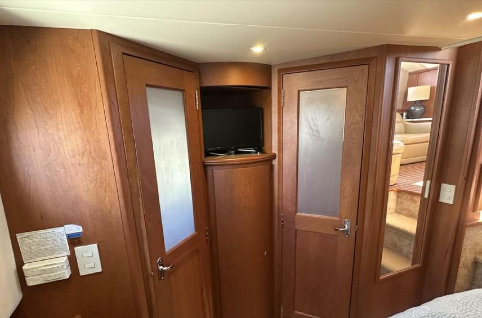 39ft Silverton Yacht For Sale