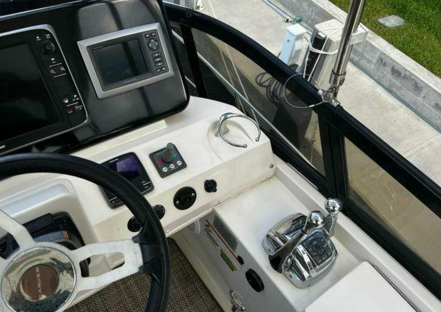 Carver 34 Flybridge Command Bridge — Duke - Photo 14