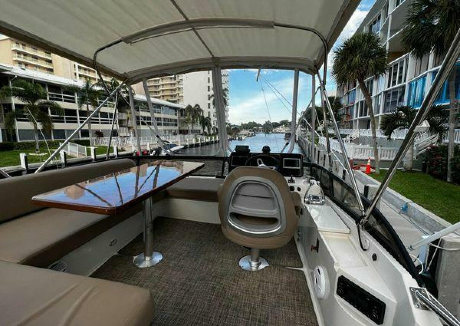 Carver 34 Flybridge Command Bridge — Duke - Photo 15