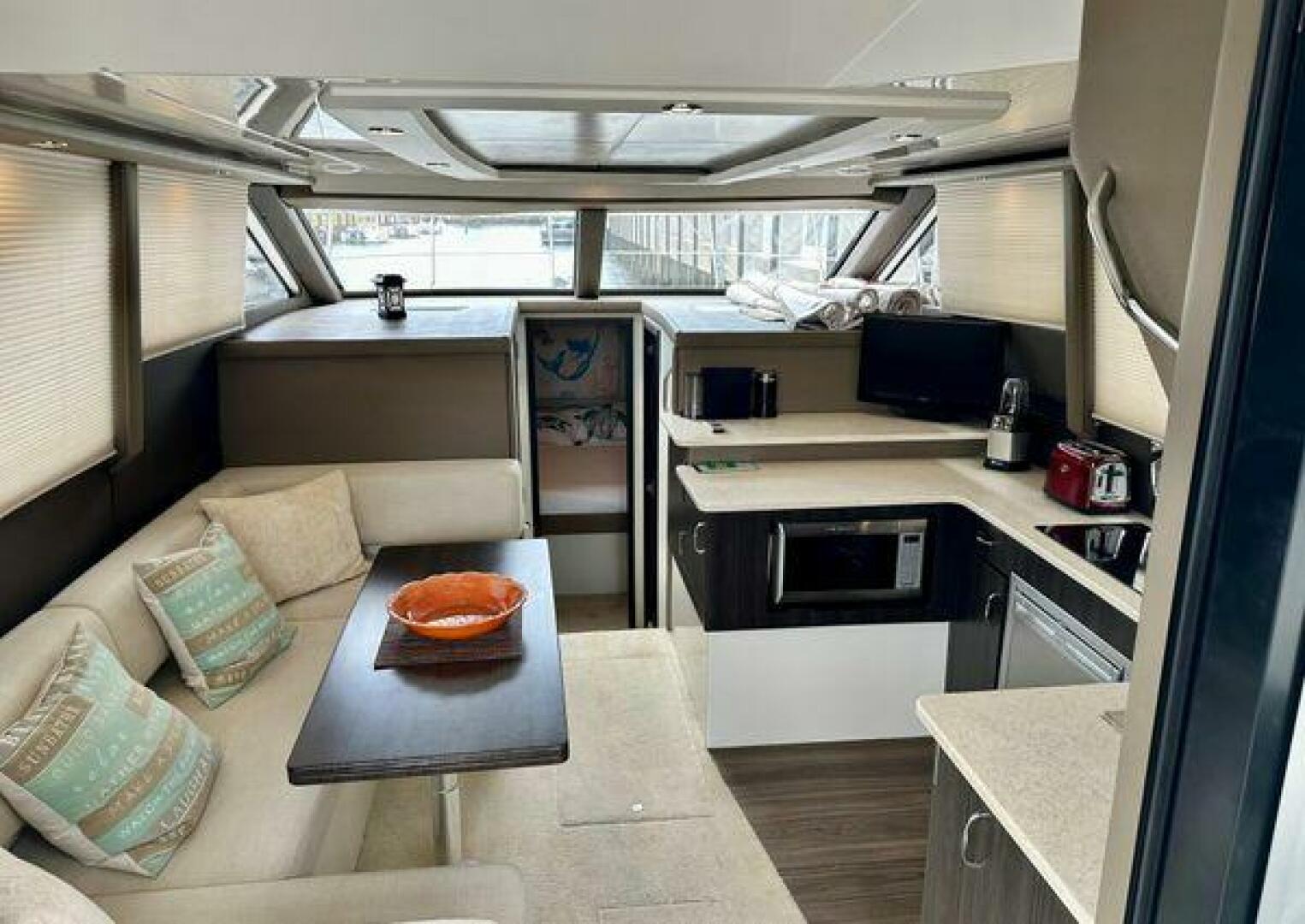Carver 34 Flybridge Command Bridge — Duke - Photo 20