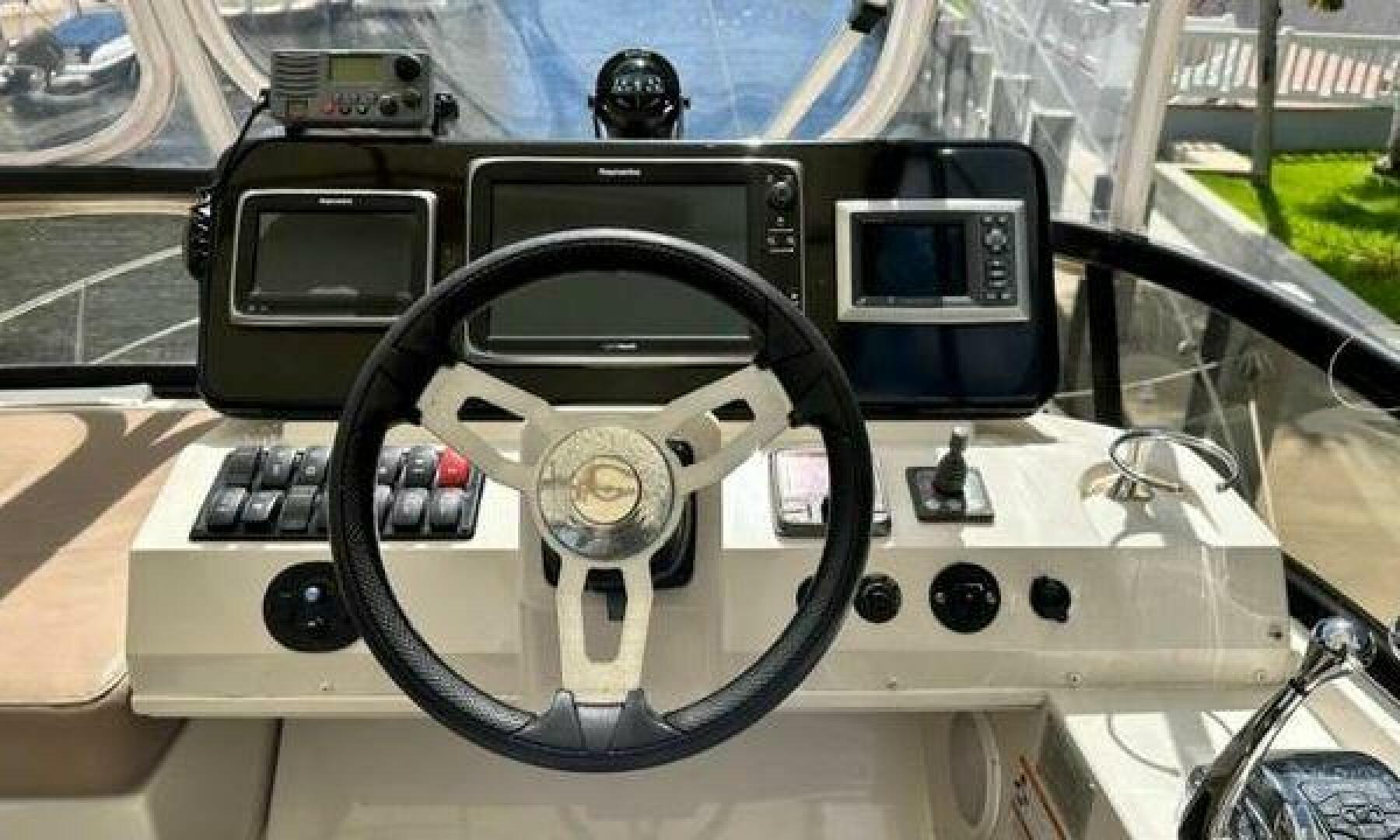 Carver 34 Flybridge Command Bridge — Duke - Photo 12