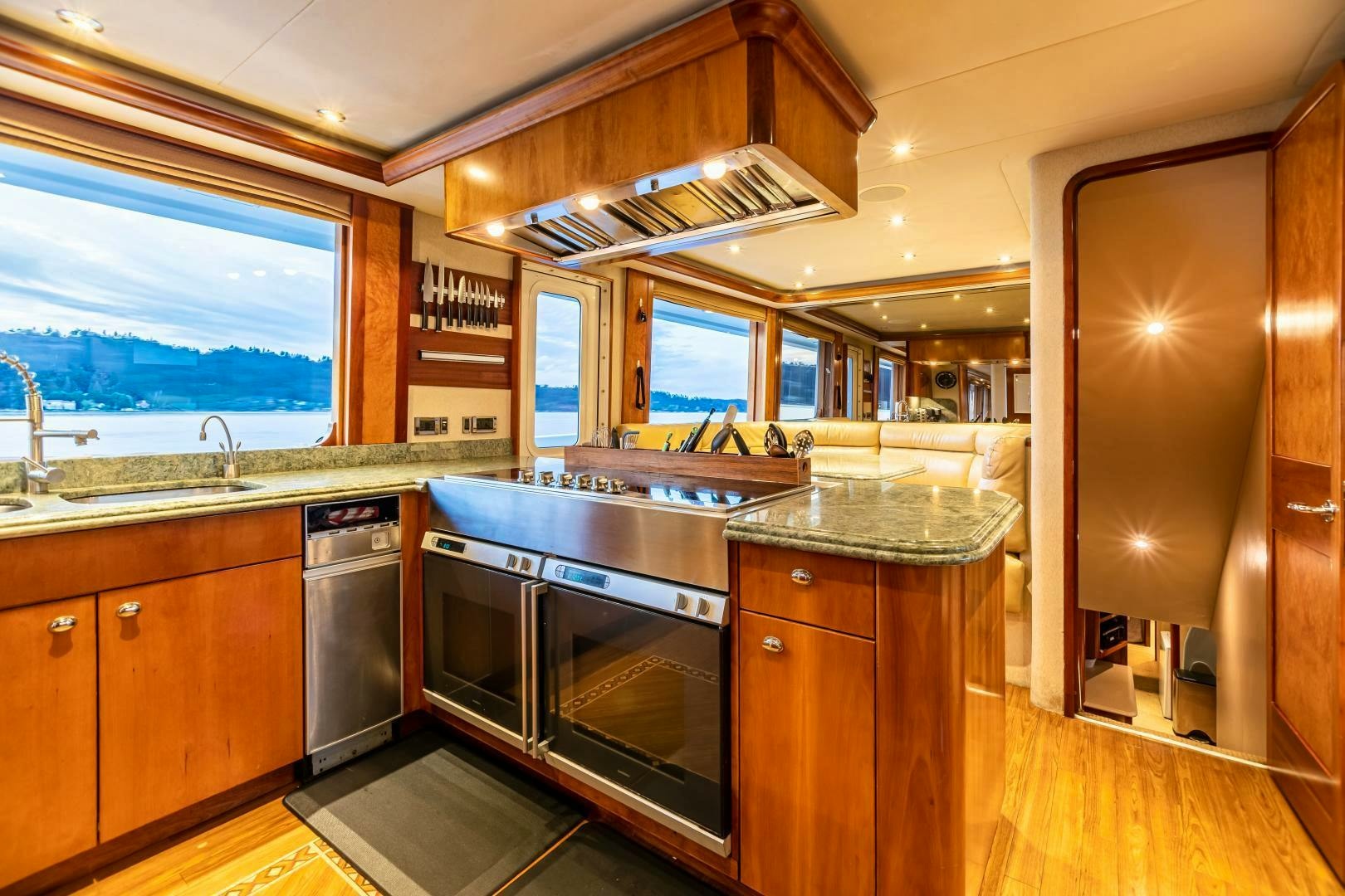 SERENGETI 130ft Westport Yacht For Sale