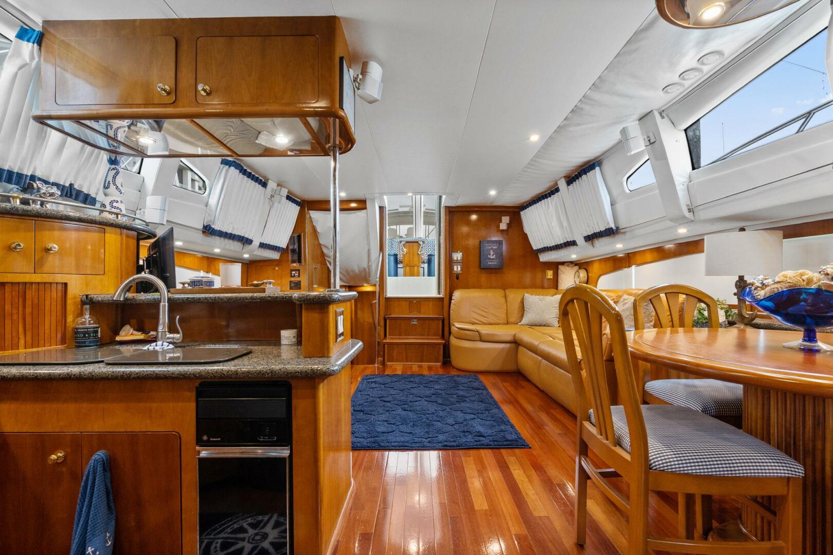 COBB N CRUZER 49ft Carver Yacht For Sale