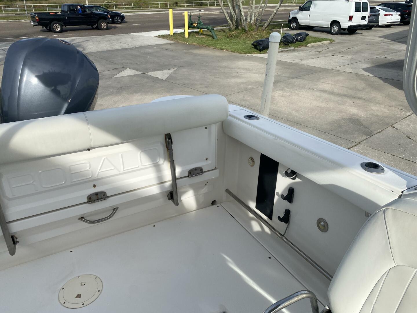 2011 Robalo 