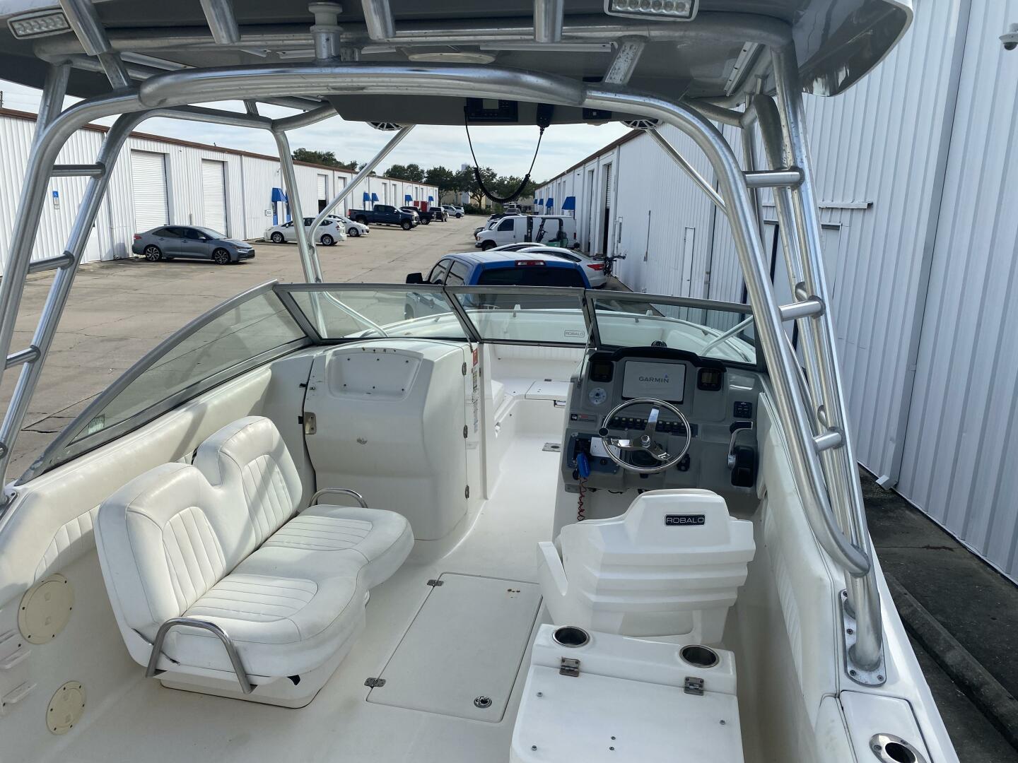 2011 Robalo 