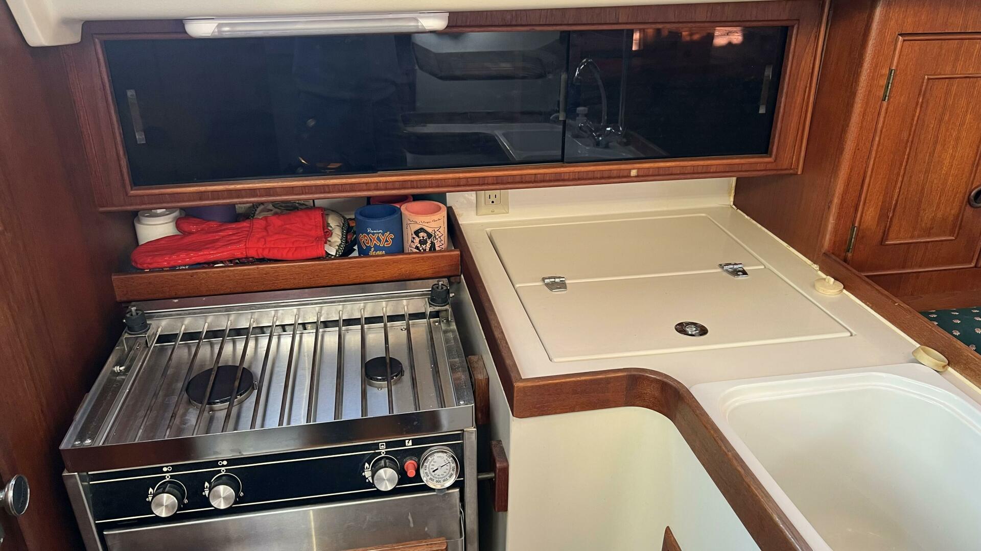 Legacy 34ft Canadian Sailcraft Yacht For Sale