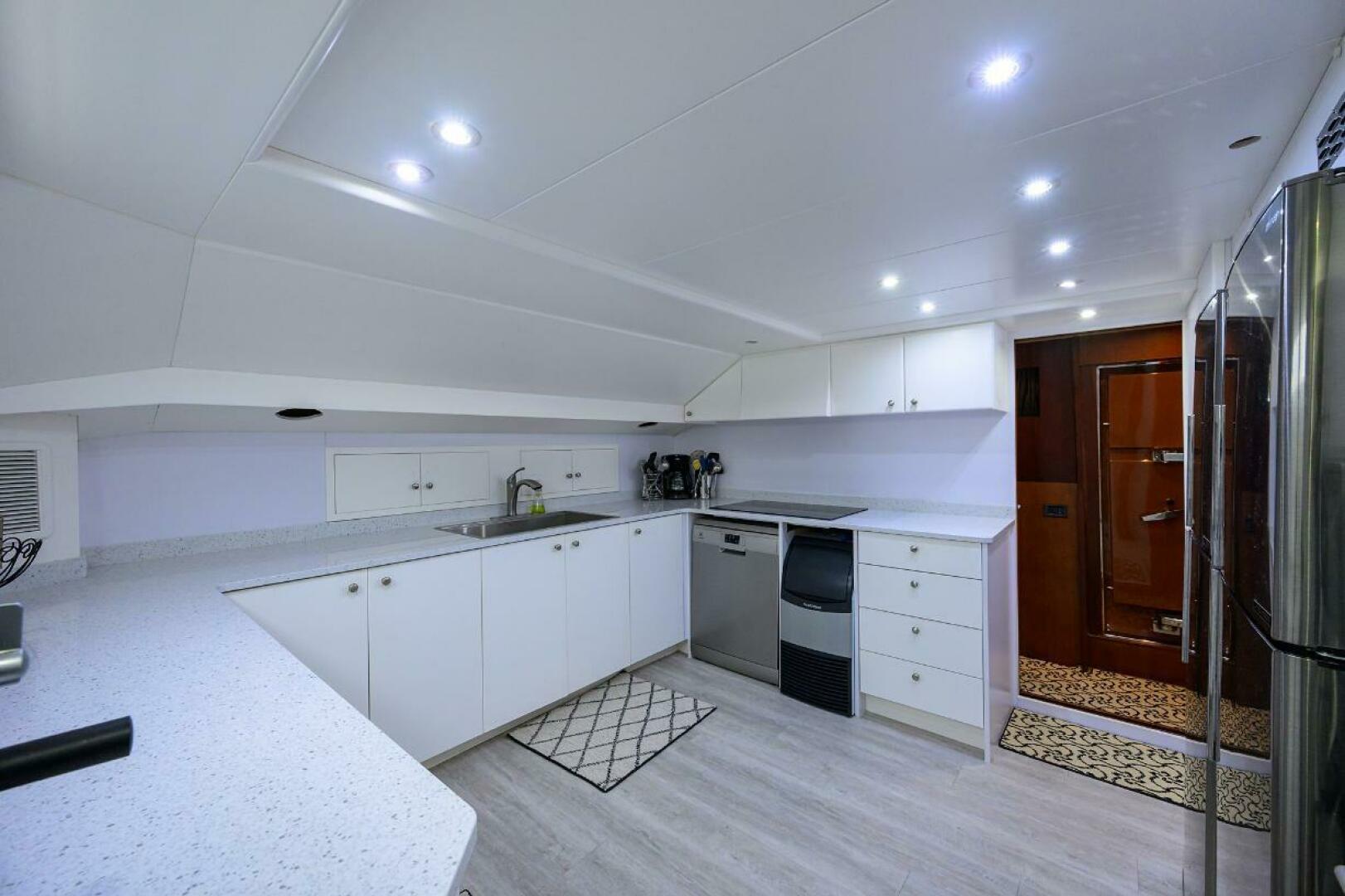 CIPANGO 92ft Versilcraft Yacht For Sale