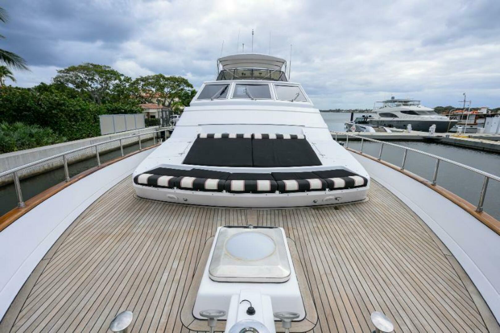 CIPANGO 92ft Versilcraft Yacht For Sale