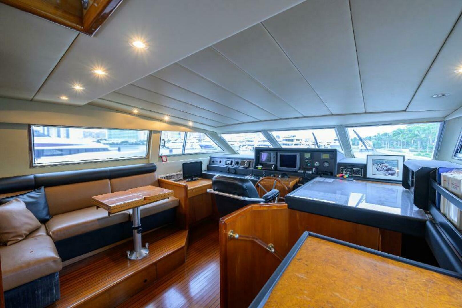 CIPANGO 92ft Versilcraft Yacht For Sale